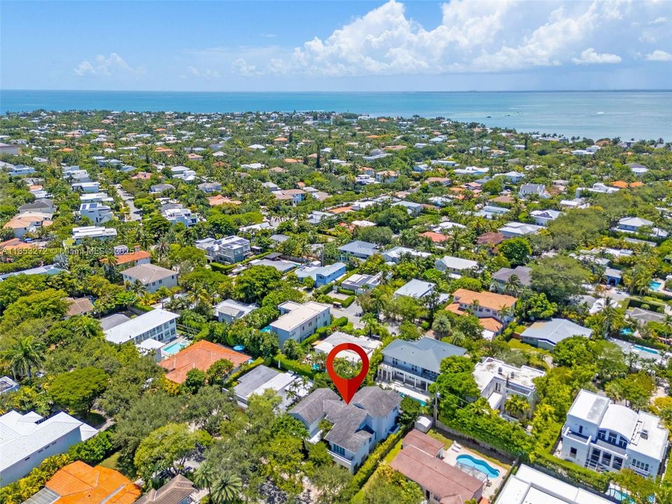 Recently Sold: $5,250,000 (6 beds, 6 baths, 3737 Square Feet)