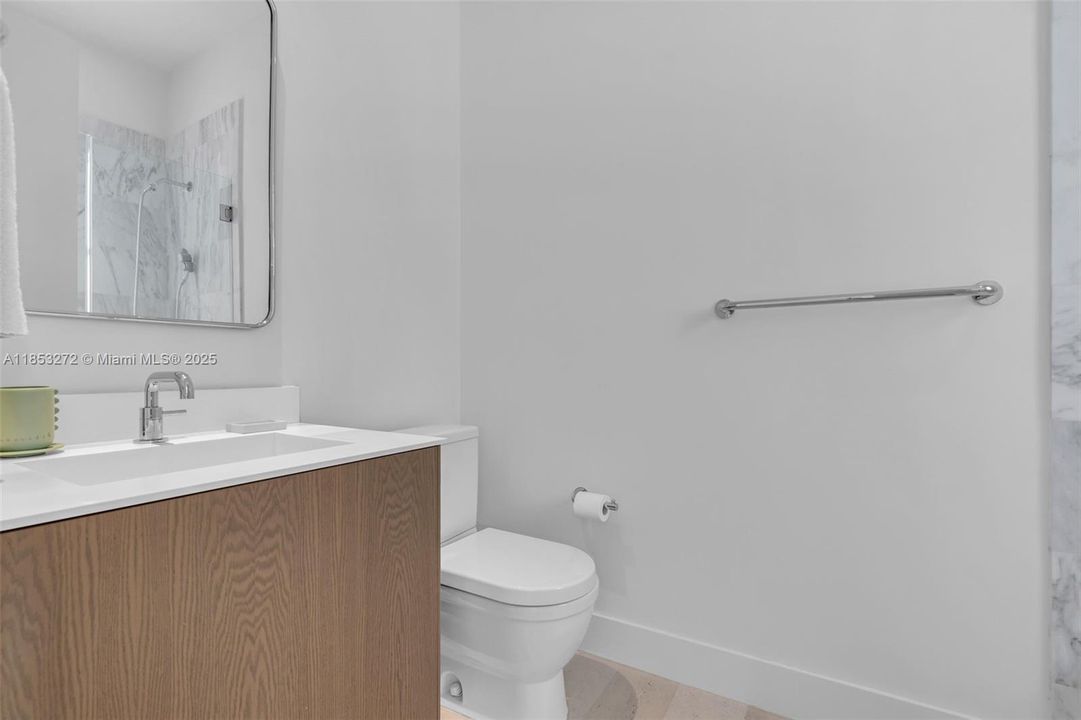 Recently Sold: $5,250,000 (6 beds, 6 baths, 3737 Square Feet)