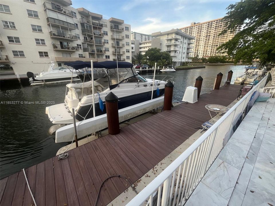 For Sale: $1,799,000 (3 beds, 3 baths, 3195 Square Feet)