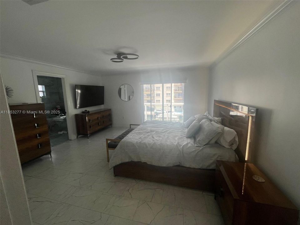 For Sale: $1,799,000 (3 beds, 3 baths, 3195 Square Feet)