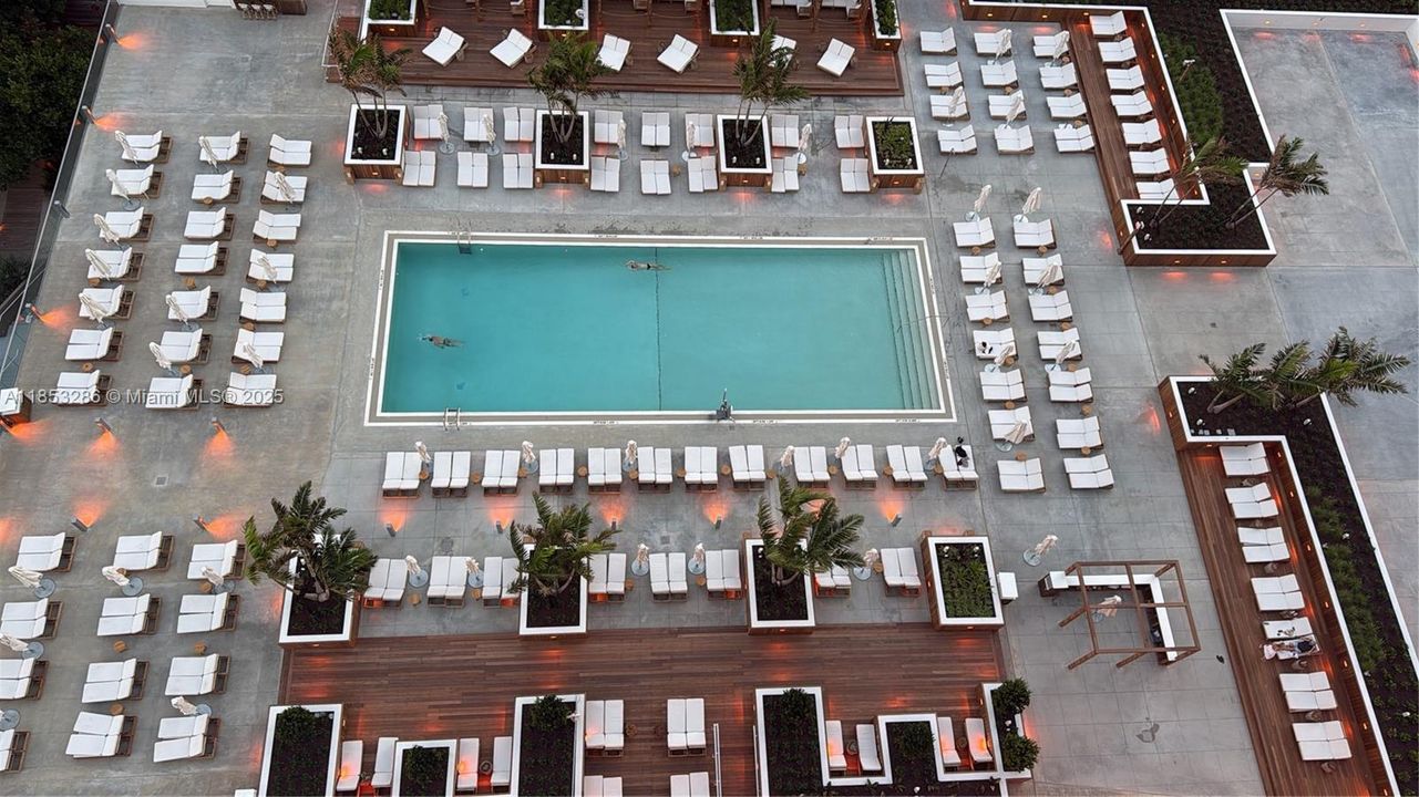 待售: $1,199,000 (0 贝兹, 1 浴室, 600 平方英尺)