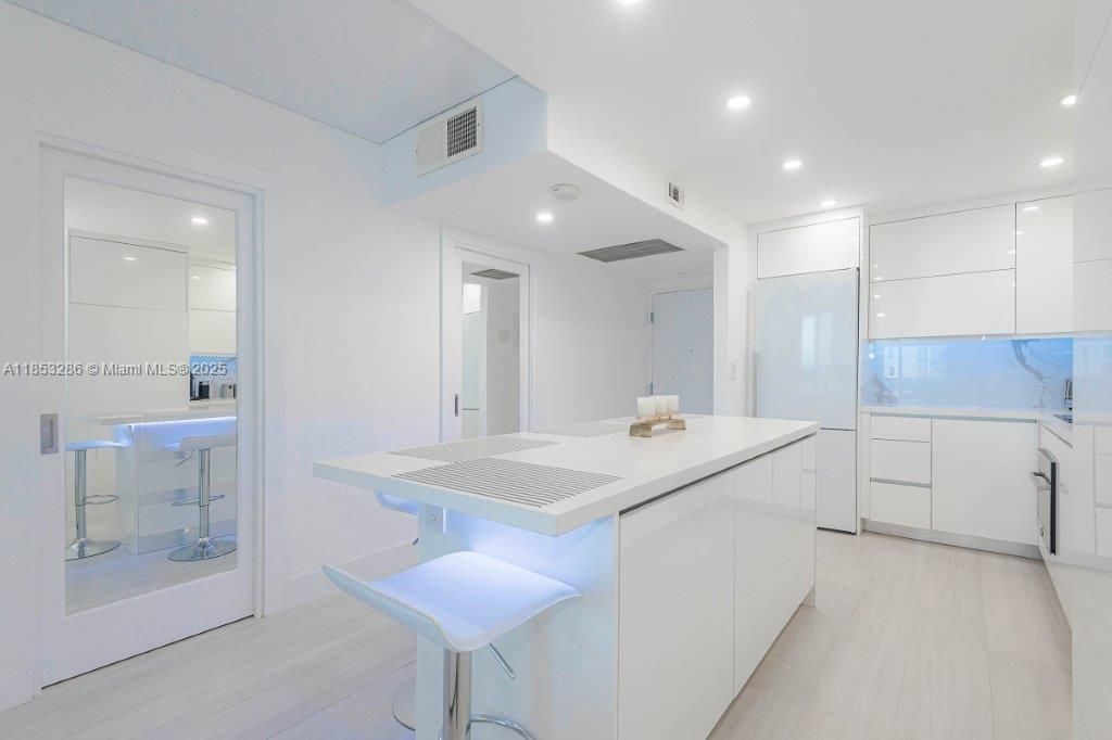 待售: $1,199,000 (0 贝兹, 1 浴室, 600 平方英尺)