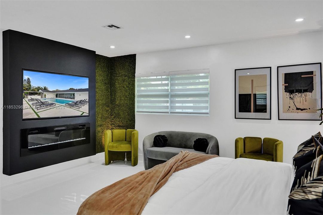 最近售出: $2,200,000 (5 贝兹, 3 浴室, 2774 平方英尺)