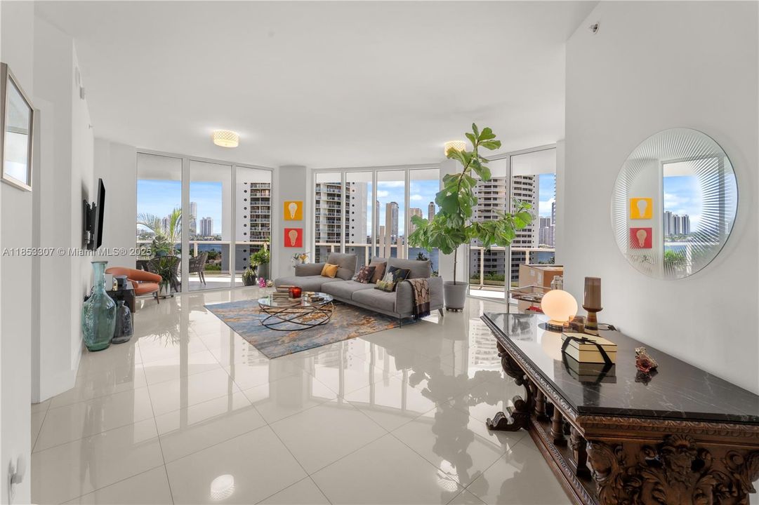 Active With Contract: $10,500 (3 beds, 3 baths, 2608 Square Feet)