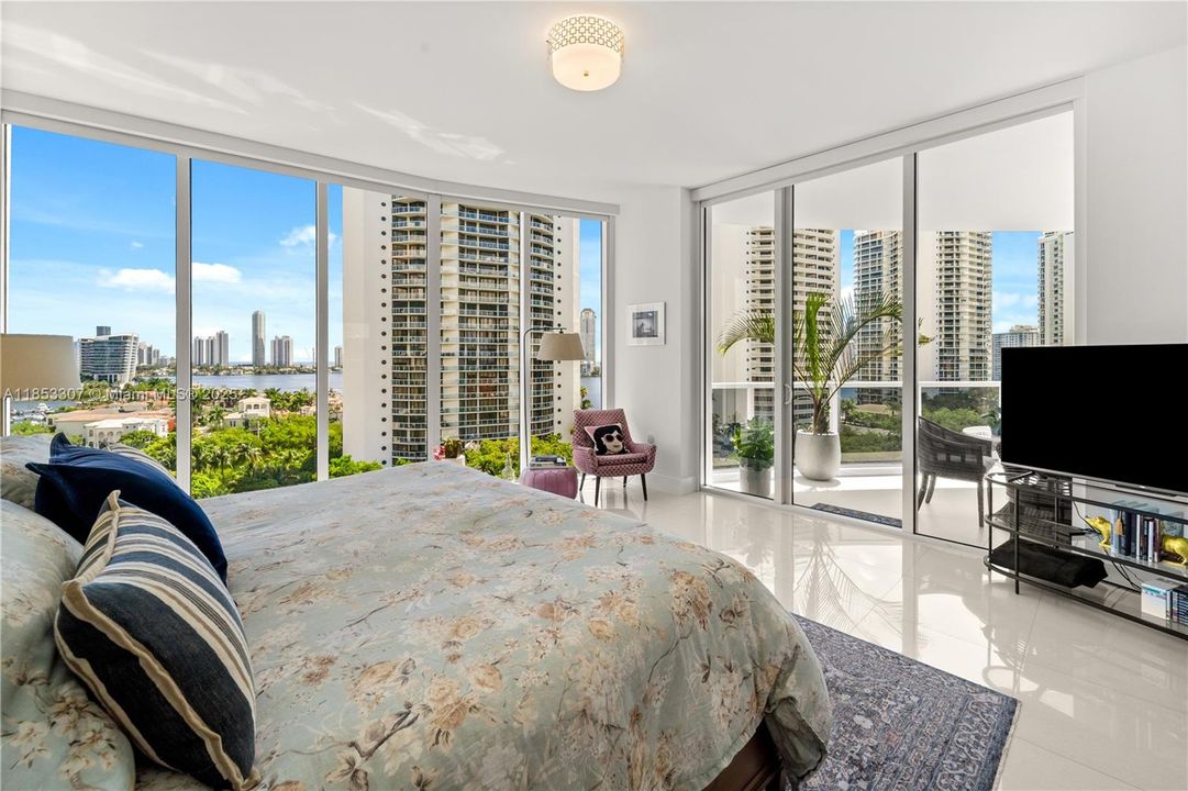 Active With Contract: $10,500 (3 beds, 3 baths, 2608 Square Feet)