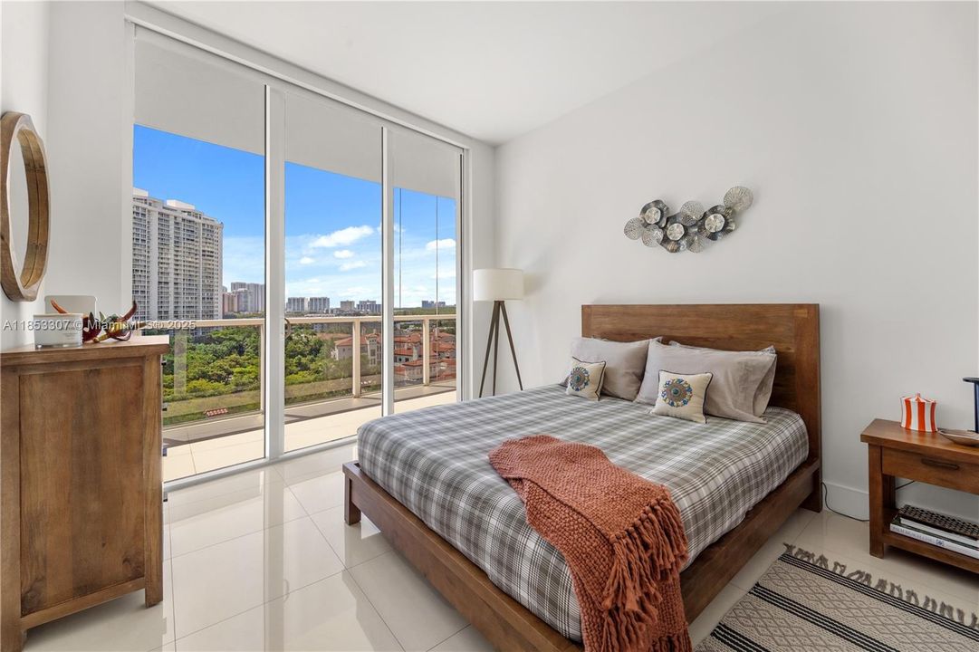 Active With Contract: $10,500 (3 beds, 3 baths, 2608 Square Feet)