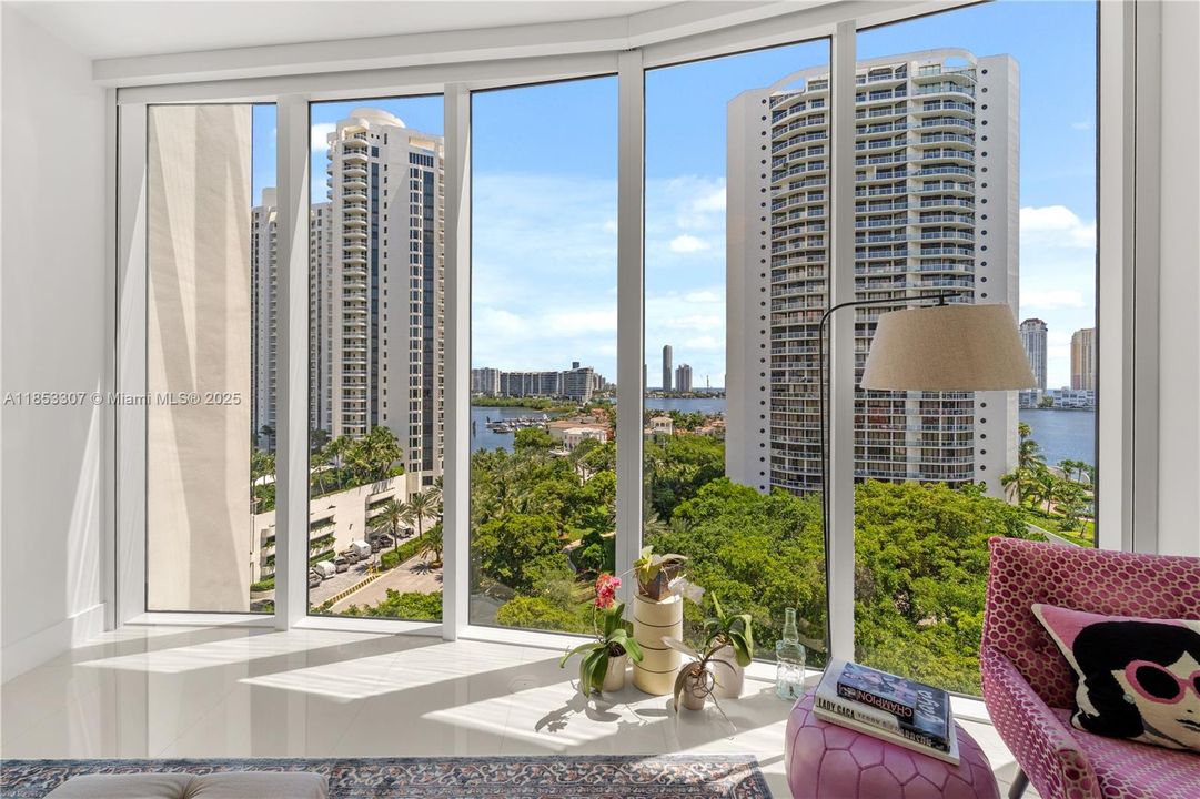 Active With Contract: $10,500 (3 beds, 3 baths, 2608 Square Feet)