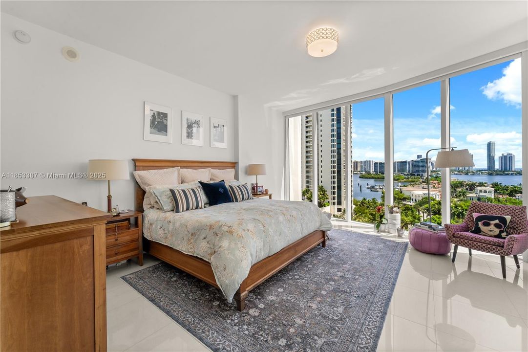 Active With Contract: $10,500 (3 beds, 3 baths, 2608 Square Feet)