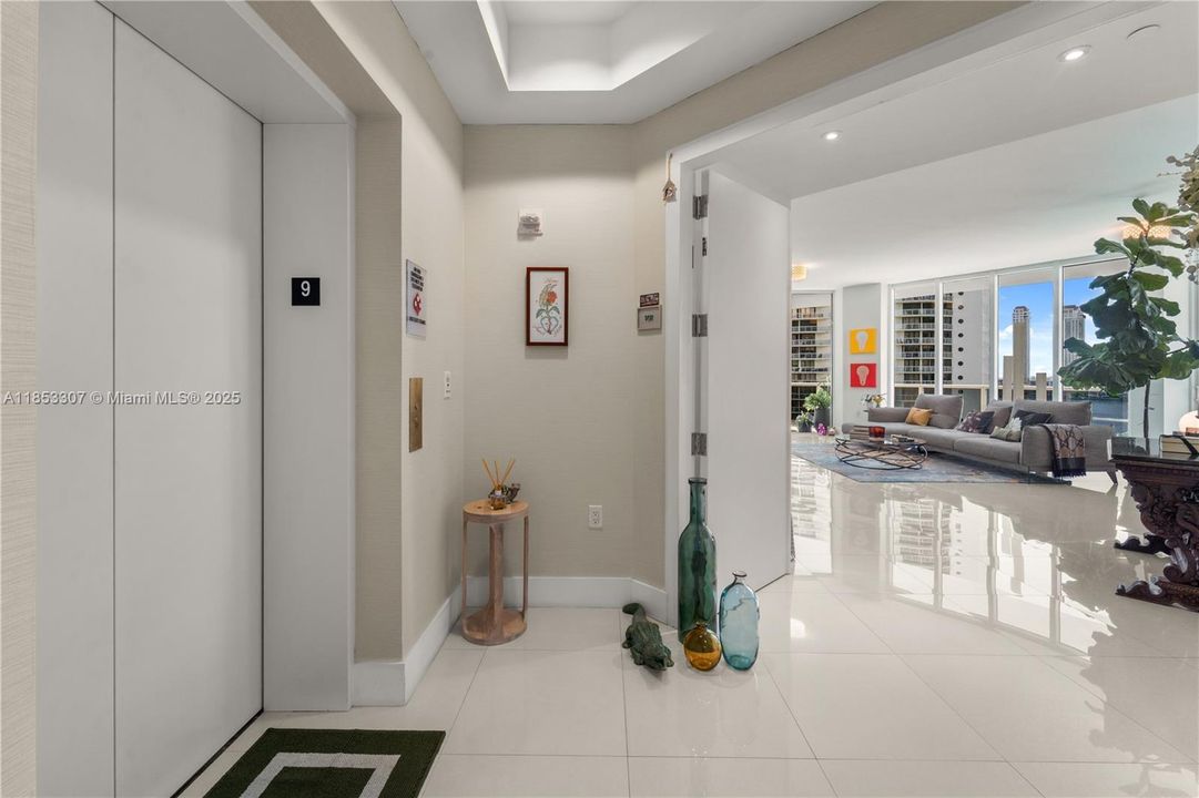 Active With Contract: $10,500 (3 beds, 3 baths, 2608 Square Feet)