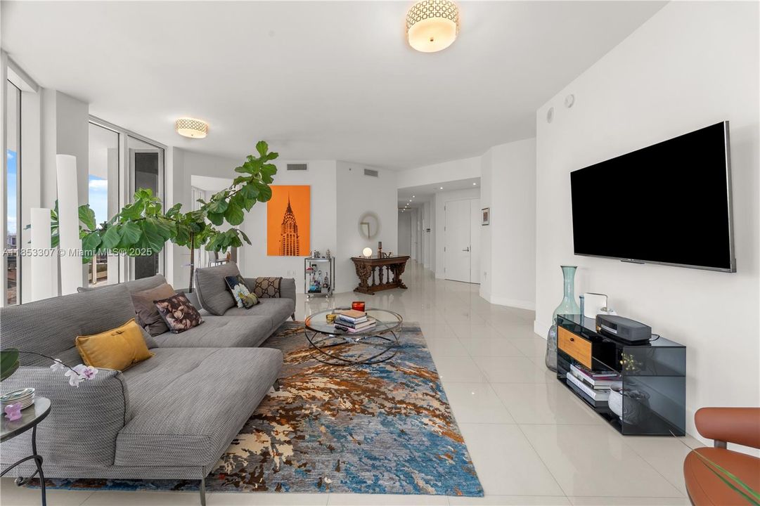 Active With Contract: $10,500 (3 beds, 3 baths, 2608 Square Feet)