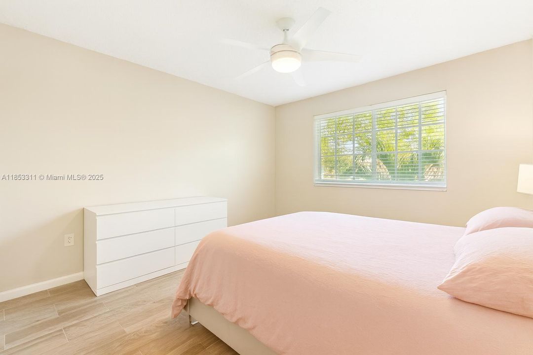 Recently Rented: $1,800 (2 beds, 2 baths, 1042 Square Feet)