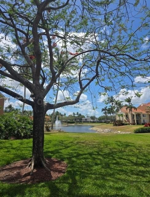 Recently Rented: $1,800 (2 beds, 2 baths, 1042 Square Feet)