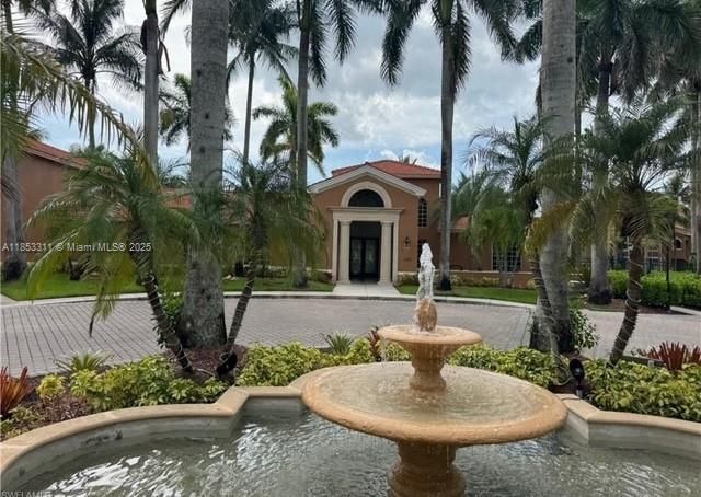 Recently Rented: $1,800 (2 beds, 2 baths, 1042 Square Feet)