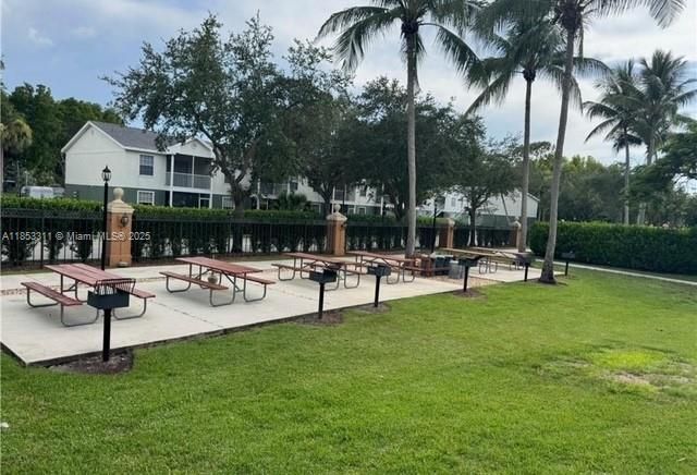 Recently Rented: $1,800 (2 beds, 2 baths, 1042 Square Feet)