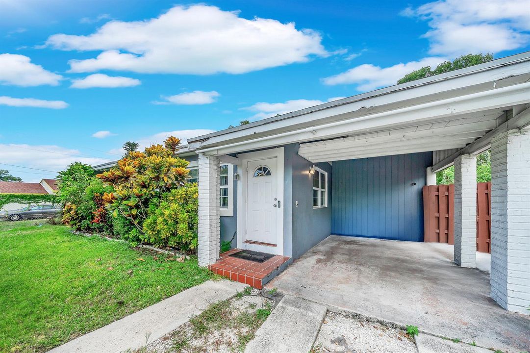 2 Carport