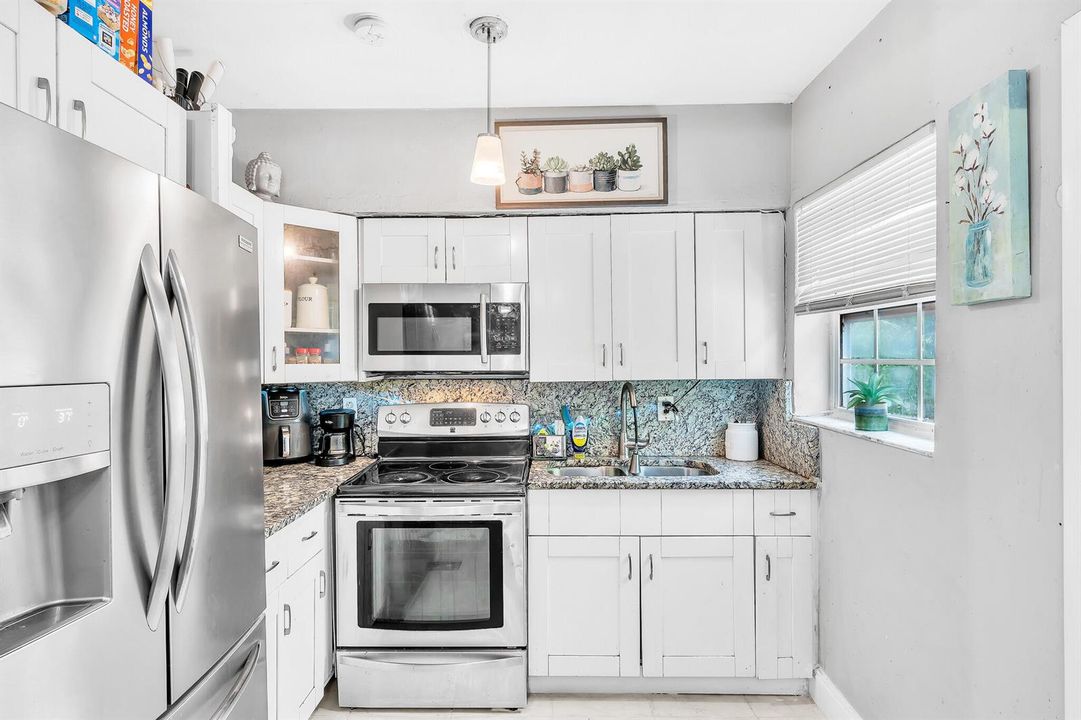 5 Kitchen (2)