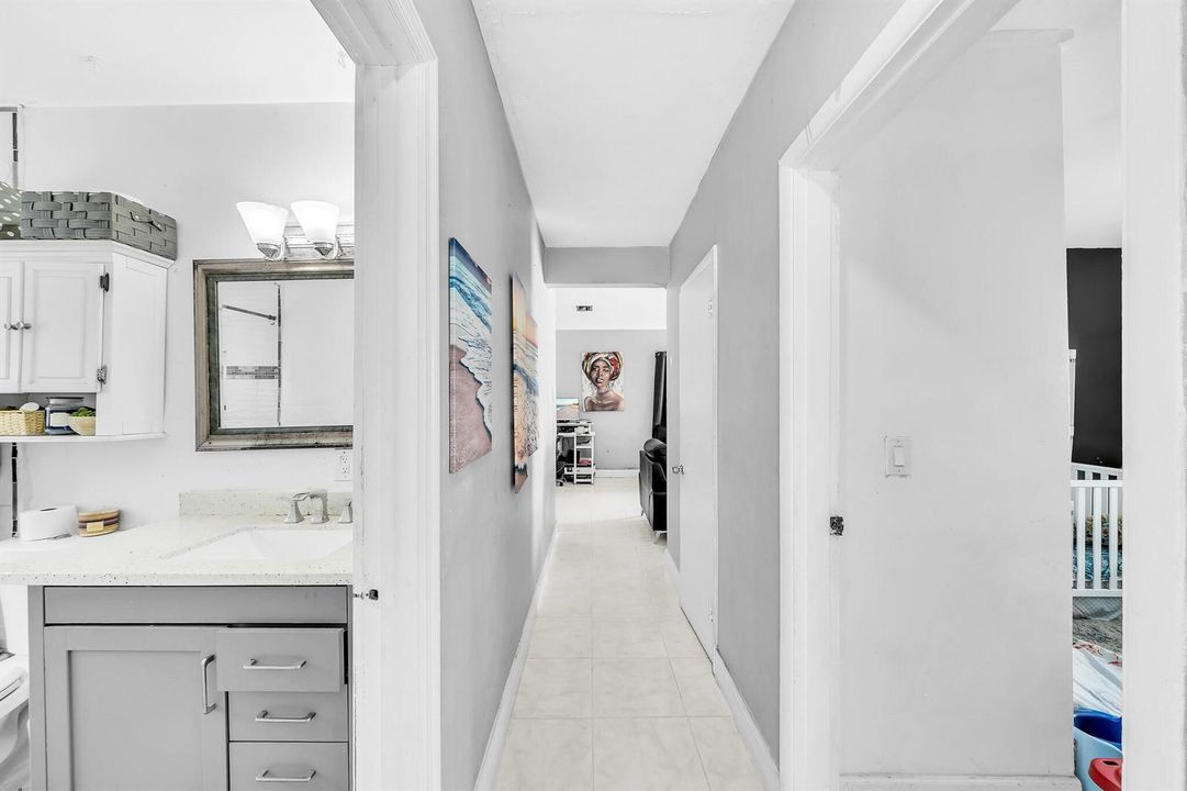 14 Foyer