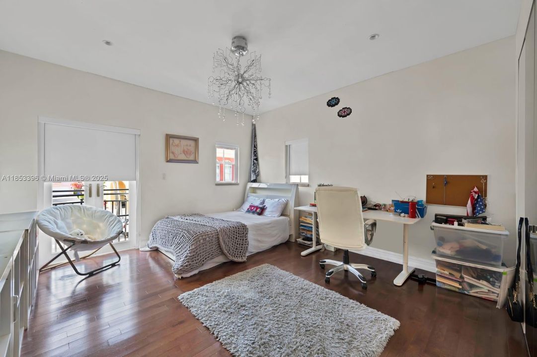 kids bedroom with balcony