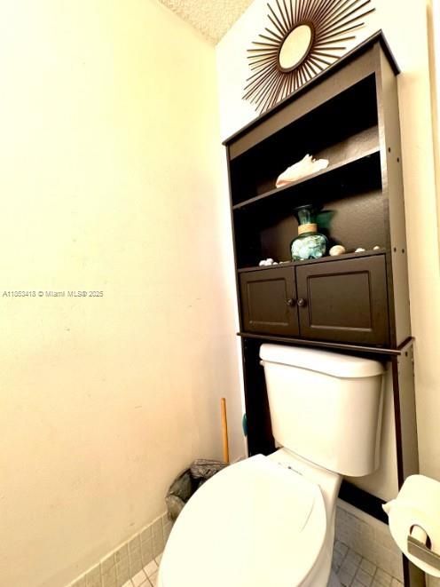 For Sale: $299,900 (2 beds, 2 baths, 1214 Square Feet)