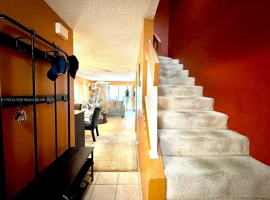 For Sale: $299,900 (2 beds, 2 baths, 1214 Square Feet)