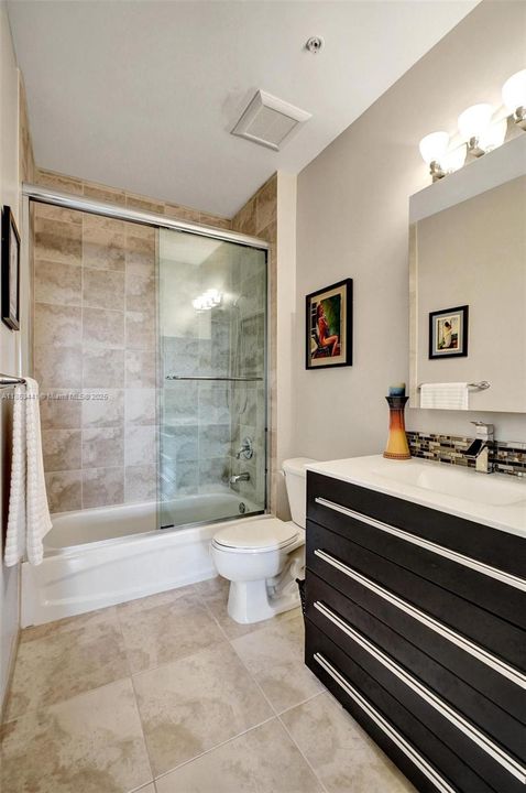 Недавно продано: $675,000 (2 спален, 2 ванн, 1251 Квадратных фут)