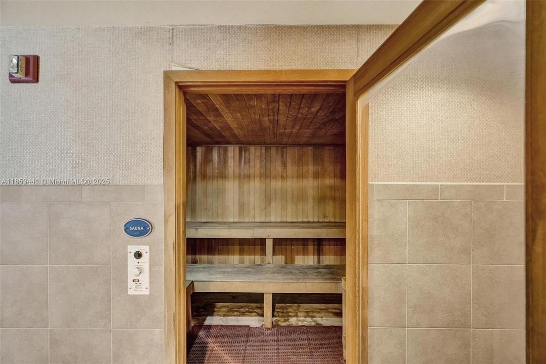 Недавно продано: $675,000 (2 спален, 2 ванн, 1251 Квадратных фут)