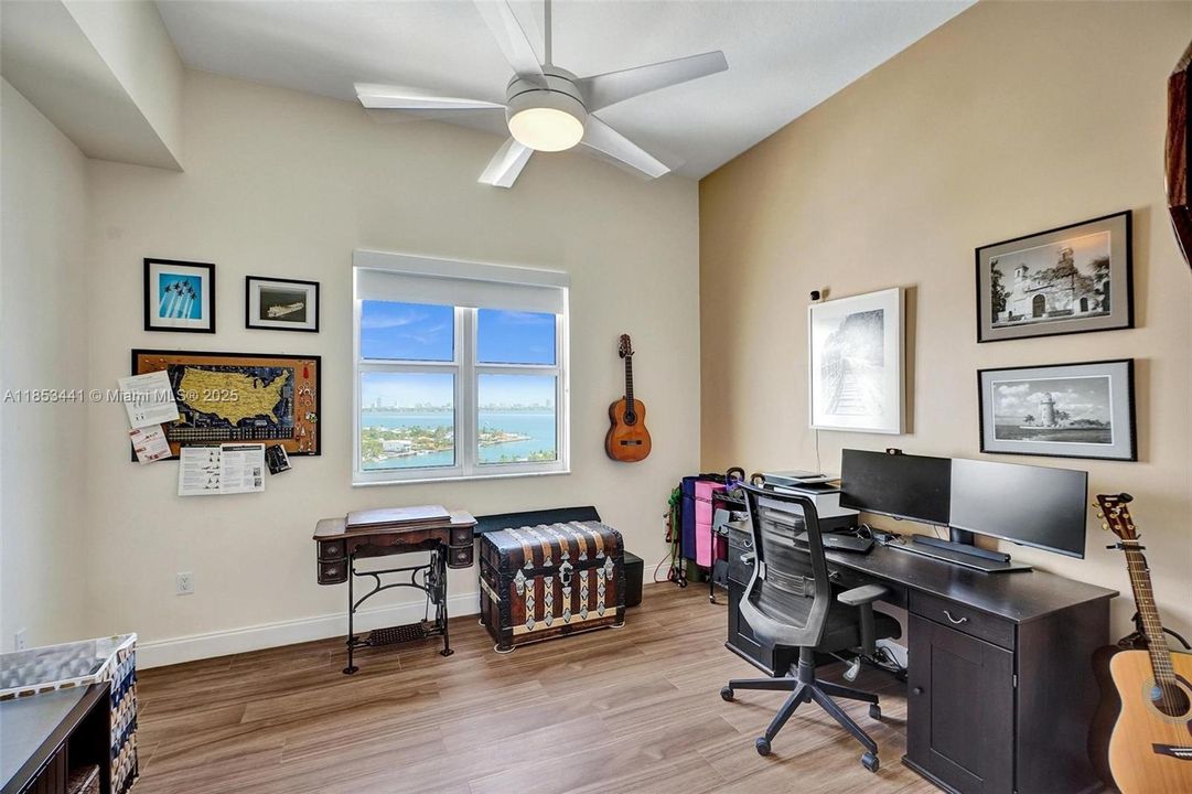 Недавно продано: $675,000 (2 спален, 2 ванн, 1251 Квадратных фут)