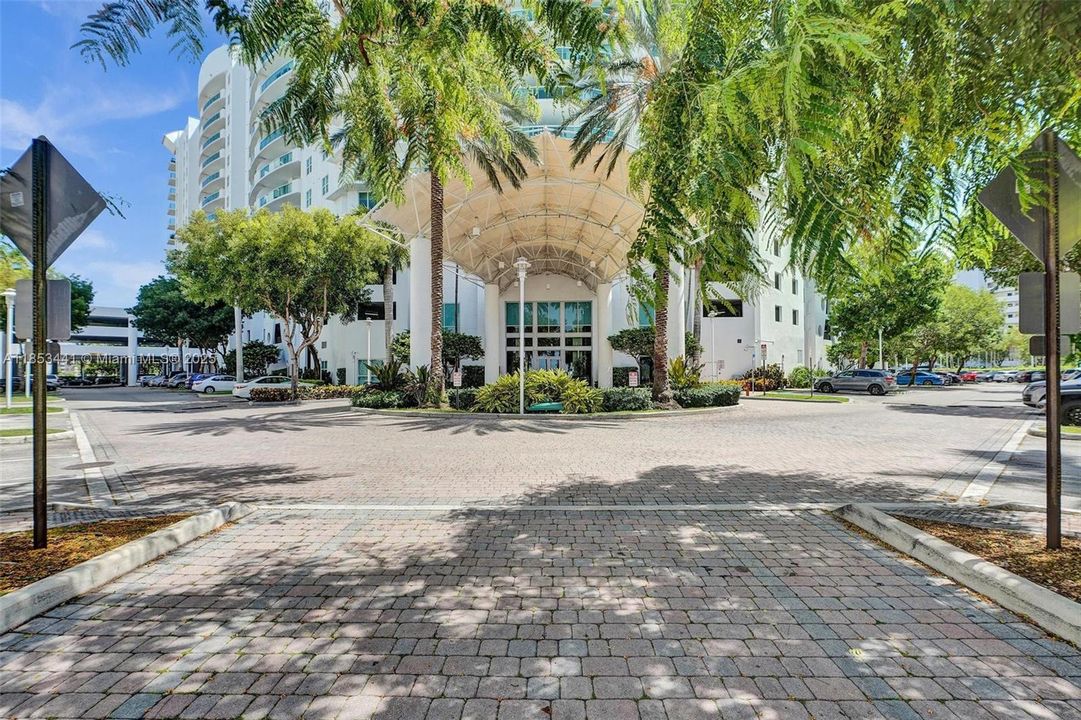 Недавно продано: $675,000 (2 спален, 2 ванн, 1251 Квадратных фут)