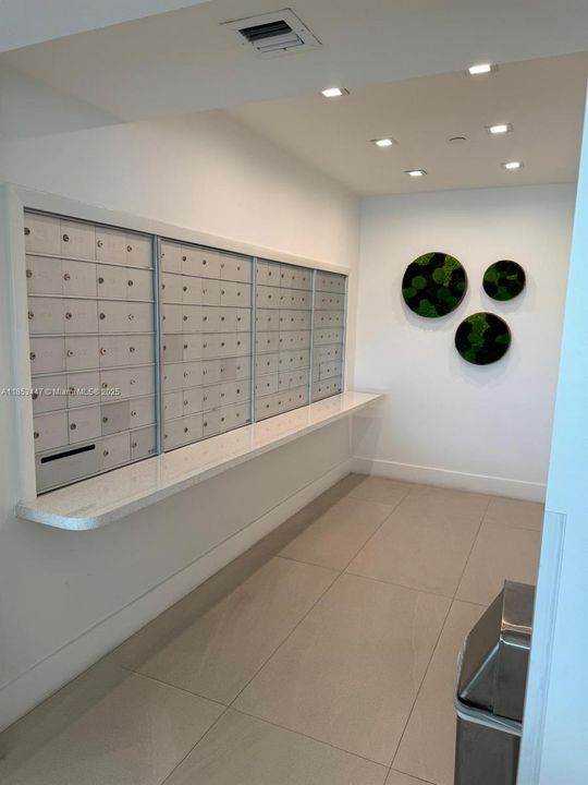 En Venta: $799,900 (3 camas, 2 baños, 1180 Pies cuadrados)