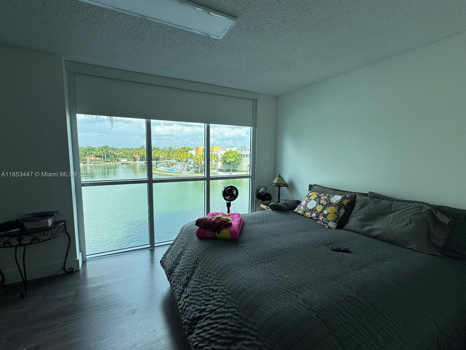 En Venta: $799,900 (3 camas, 2 baños, 1180 Pies cuadrados)