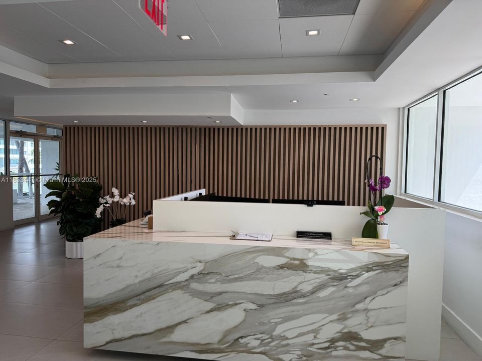 En Venta: $799,900 (3 camas, 2 baños, 1180 Pies cuadrados)