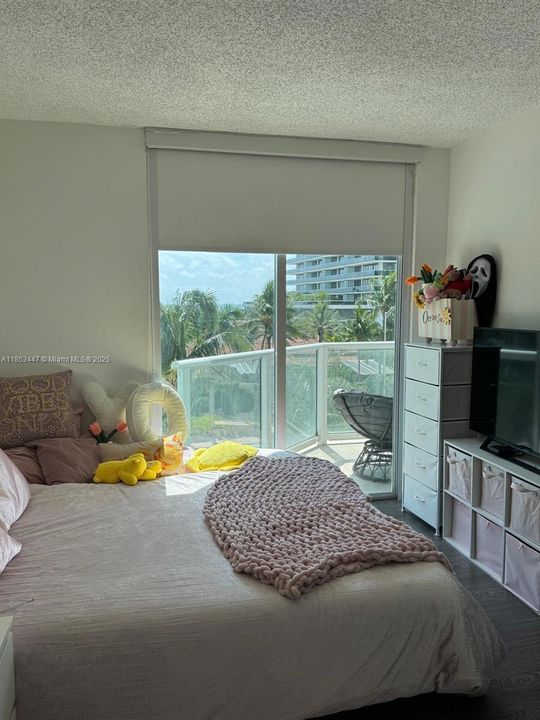 En Venta: $799,900 (3 camas, 2 baños, 1180 Pies cuadrados)