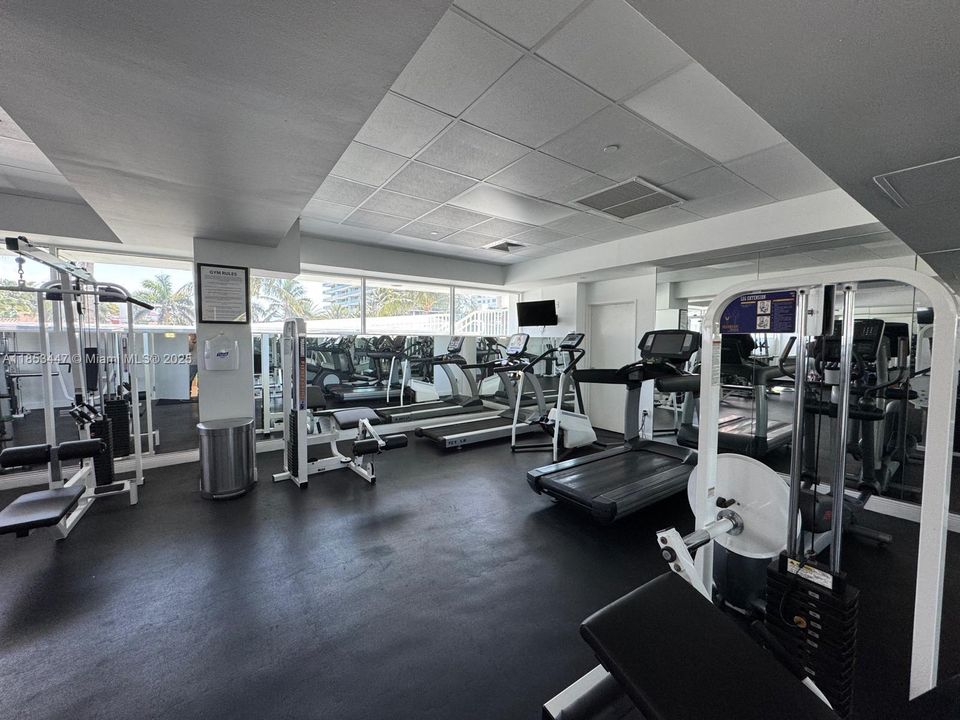 En Venta: $799,900 (3 camas, 2 baños, 1180 Pies cuadrados)