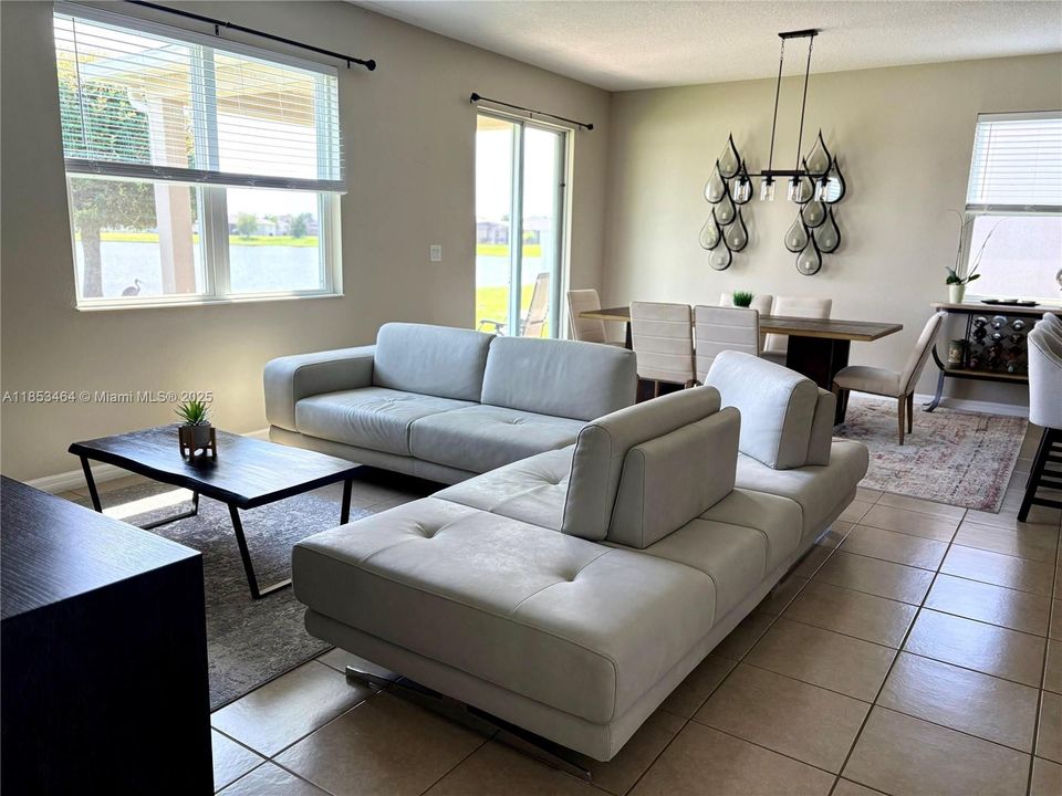 For Sale: $420,000 (4 beds, 2 baths, 1707 Square Feet)