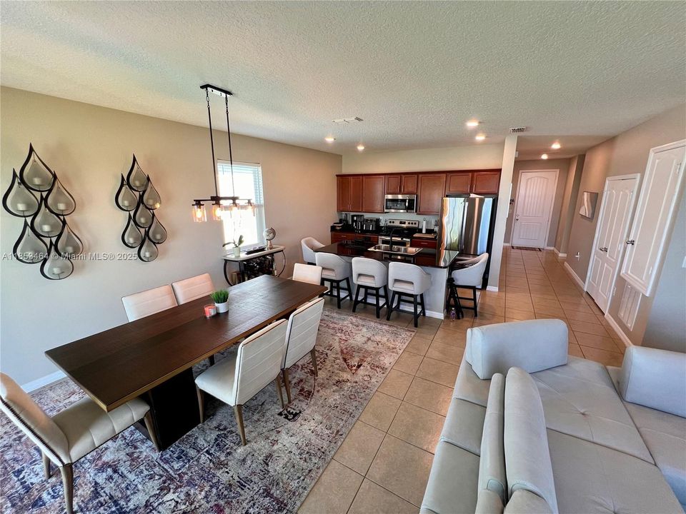 For Sale: $420,000 (4 beds, 2 baths, 1707 Square Feet)