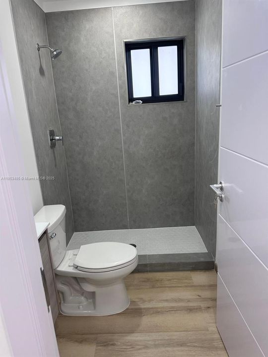 Недавно продано: $419,900 (4 спален, 3 ванн, 1660 Квадратных фут)