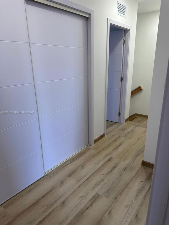 Недавно продано: $419,900 (4 спален, 3 ванн, 1660 Квадратных фут)