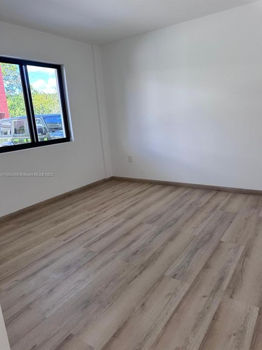 Недавно продано: $419,900 (4 спален, 3 ванн, 1660 Квадратных фут)