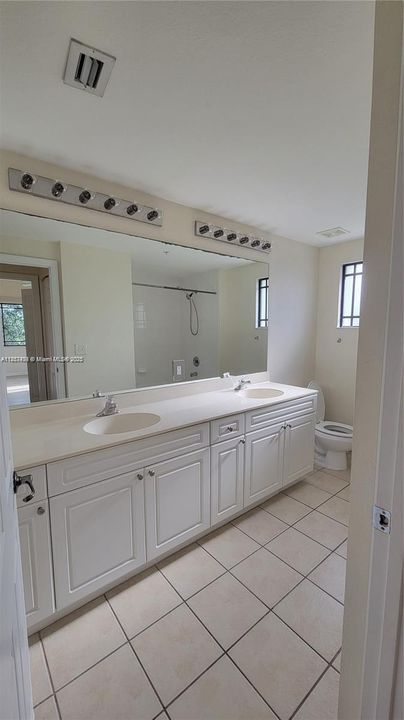 Recientemente alquilado: $2,500 (3 camas, 2 baños, 1316 Pies cuadrados)