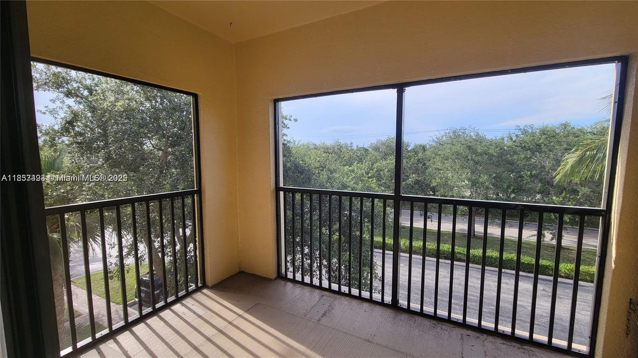 Recientemente alquilado: $2,500 (3 camas, 2 baños, 1316 Pies cuadrados)