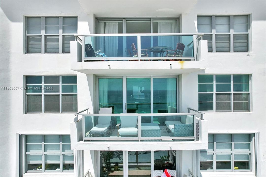 待售: $1,100,000 (2 贝兹, 2 浴室, 1030 平方英尺)