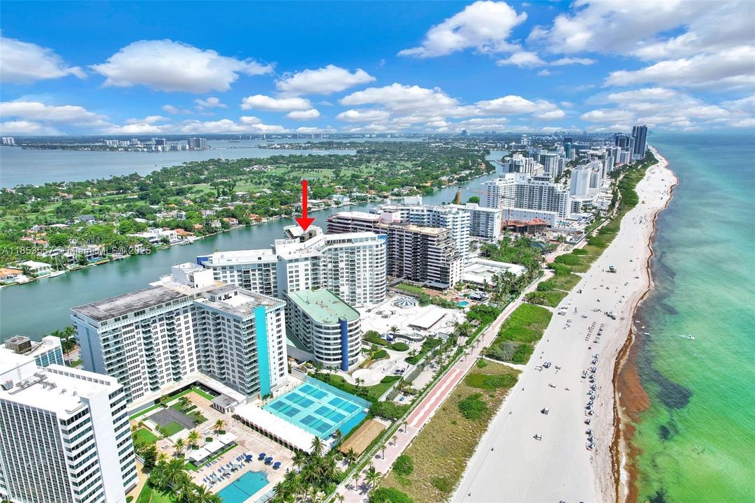 待售: $1,100,000 (2 贝兹, 2 浴室, 1030 平方英尺)