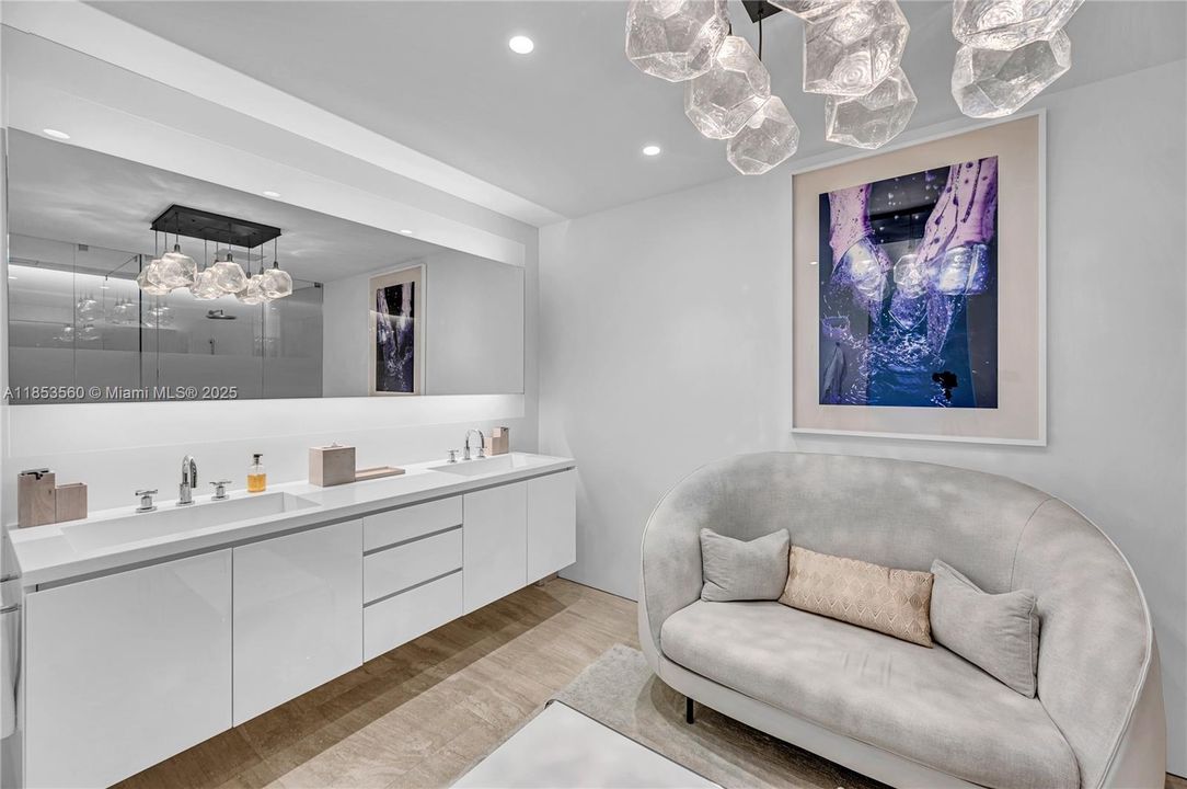 For Sale: $38,000,000 (7 beds, 7 baths, 7387 Square Feet)