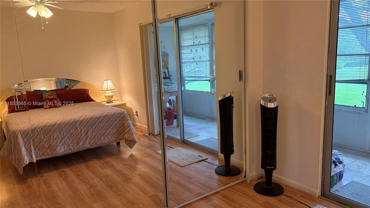 待售: $90,000 (1 贝兹, 1 浴室, 585 平方英尺)