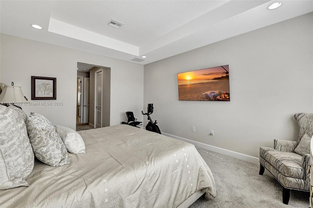 Recently Sold: $750,000 (4 beds, 3 baths, 2358 Square Feet)