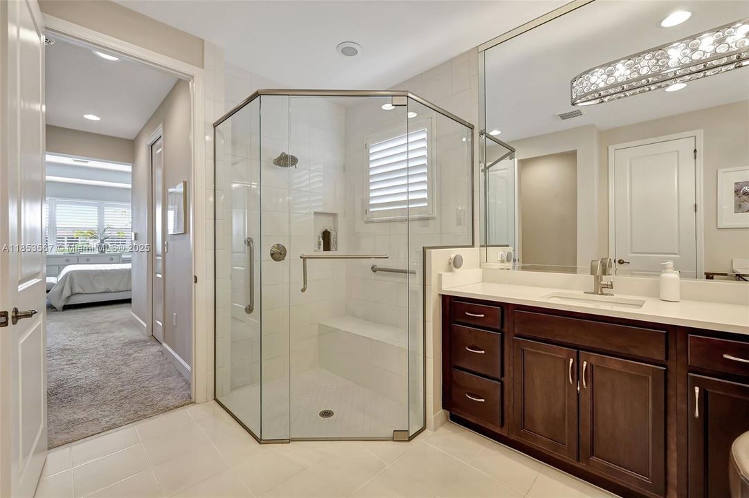 Recently Sold: $750,000 (4 beds, 3 baths, 2358 Square Feet)