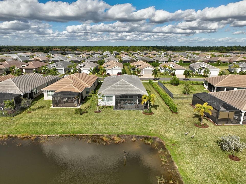 Recently Sold: $750,000 (4 beds, 3 baths, 2358 Square Feet)