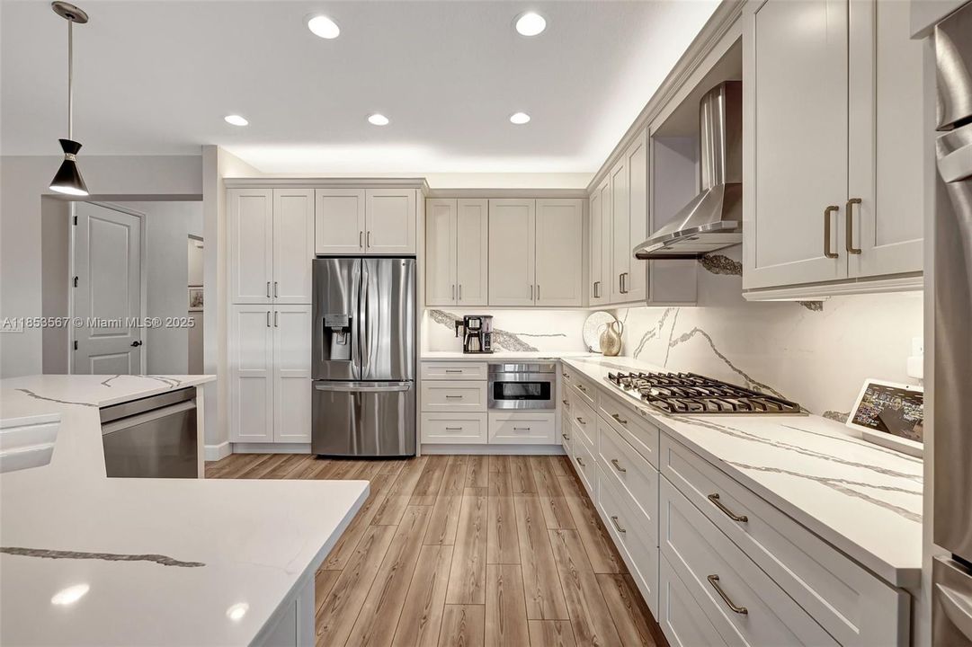 Recently Sold: $750,000 (4 beds, 3 baths, 2358 Square Feet)