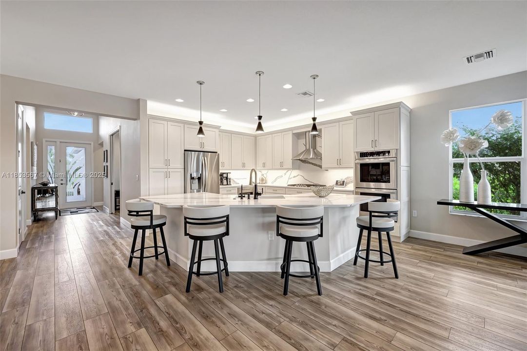 Recently Sold: $750,000 (4 beds, 3 baths, 2358 Square Feet)