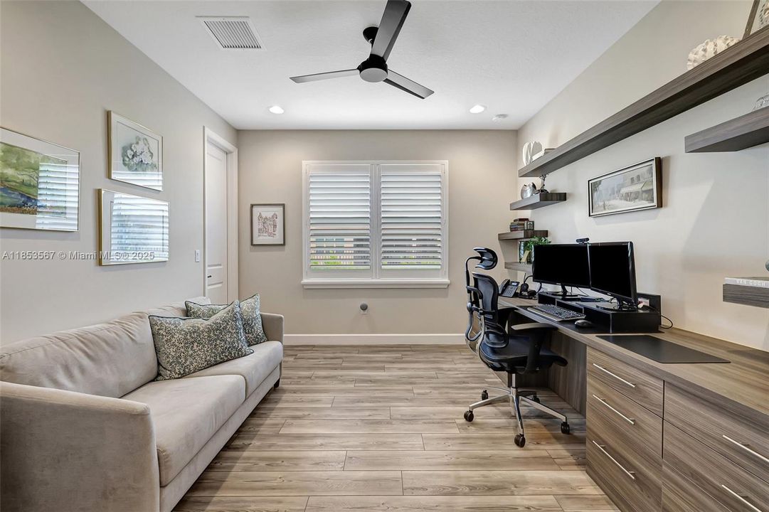 Recently Sold: $750,000 (4 beds, 3 baths, 2358 Square Feet)